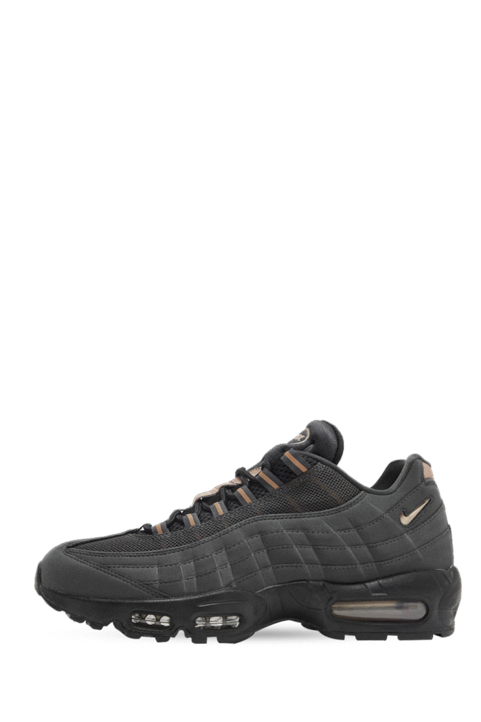 syna x nike air max sneaker