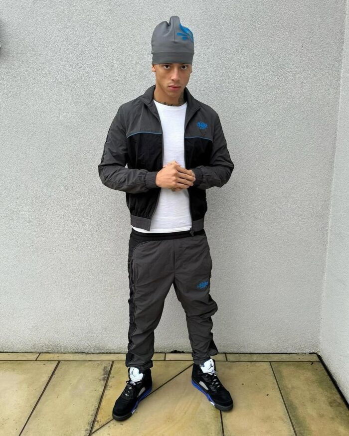 syna world shell tracksuit